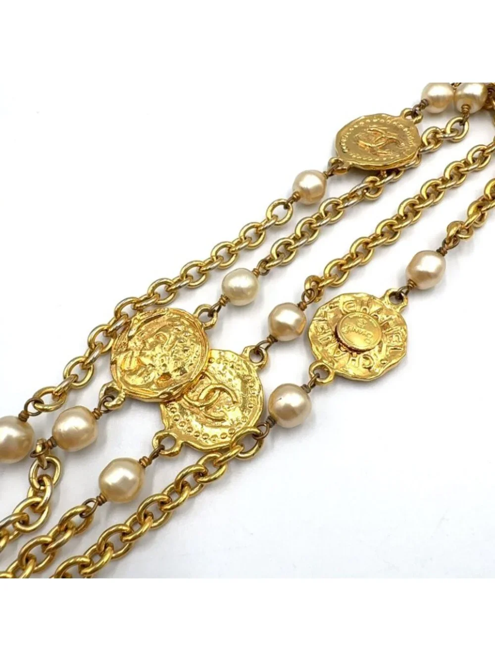 Chanel CC Logo Coin Motif Metal Faux Pearl Gold Necklace